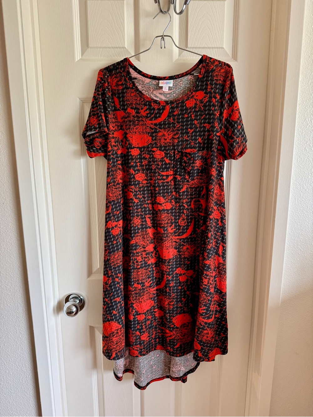 Lularoe Carly Dresses 4 Pack Pocket Tee Bundle Lot - Picture 5 of 5